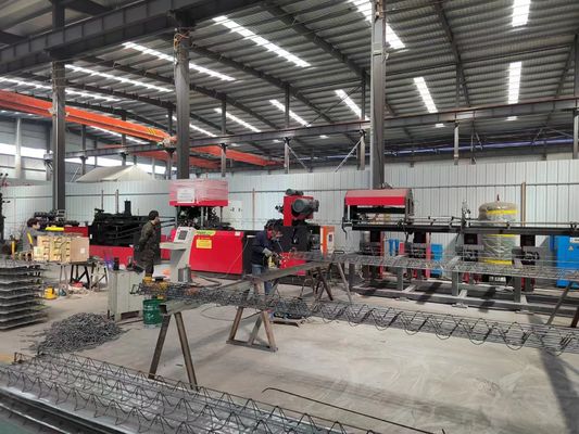 Máquina de solda de revestimento de chapas de piso Linha de produção CNC inteligente